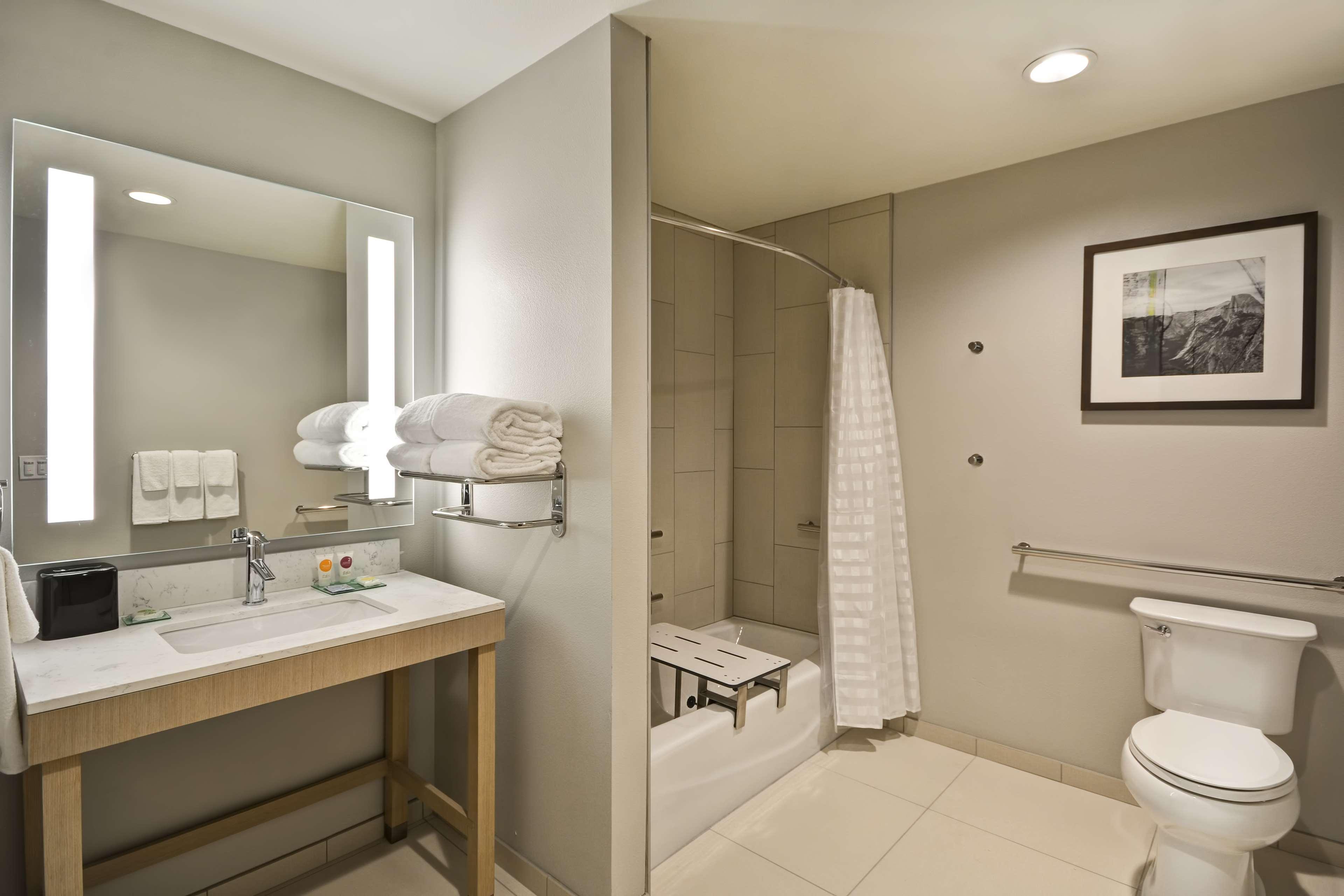 Hyatt Place Фресно Экстерьер фото