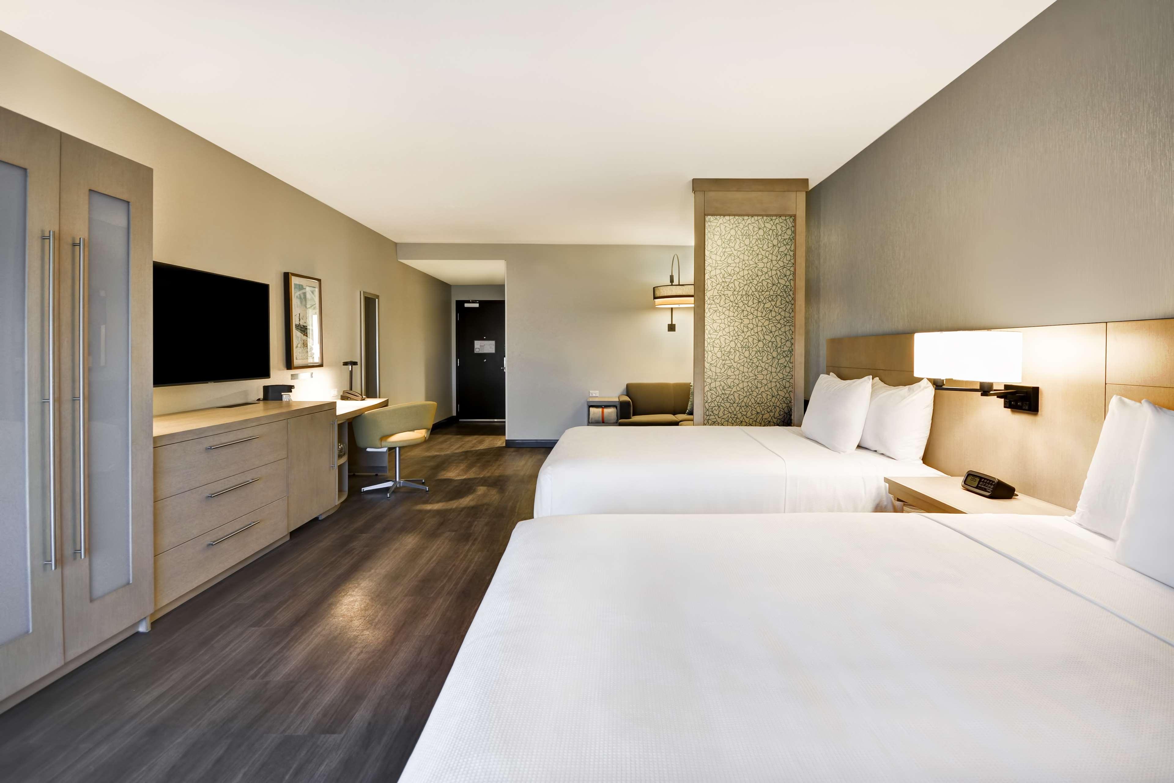 Hyatt Place Фресно Экстерьер фото
